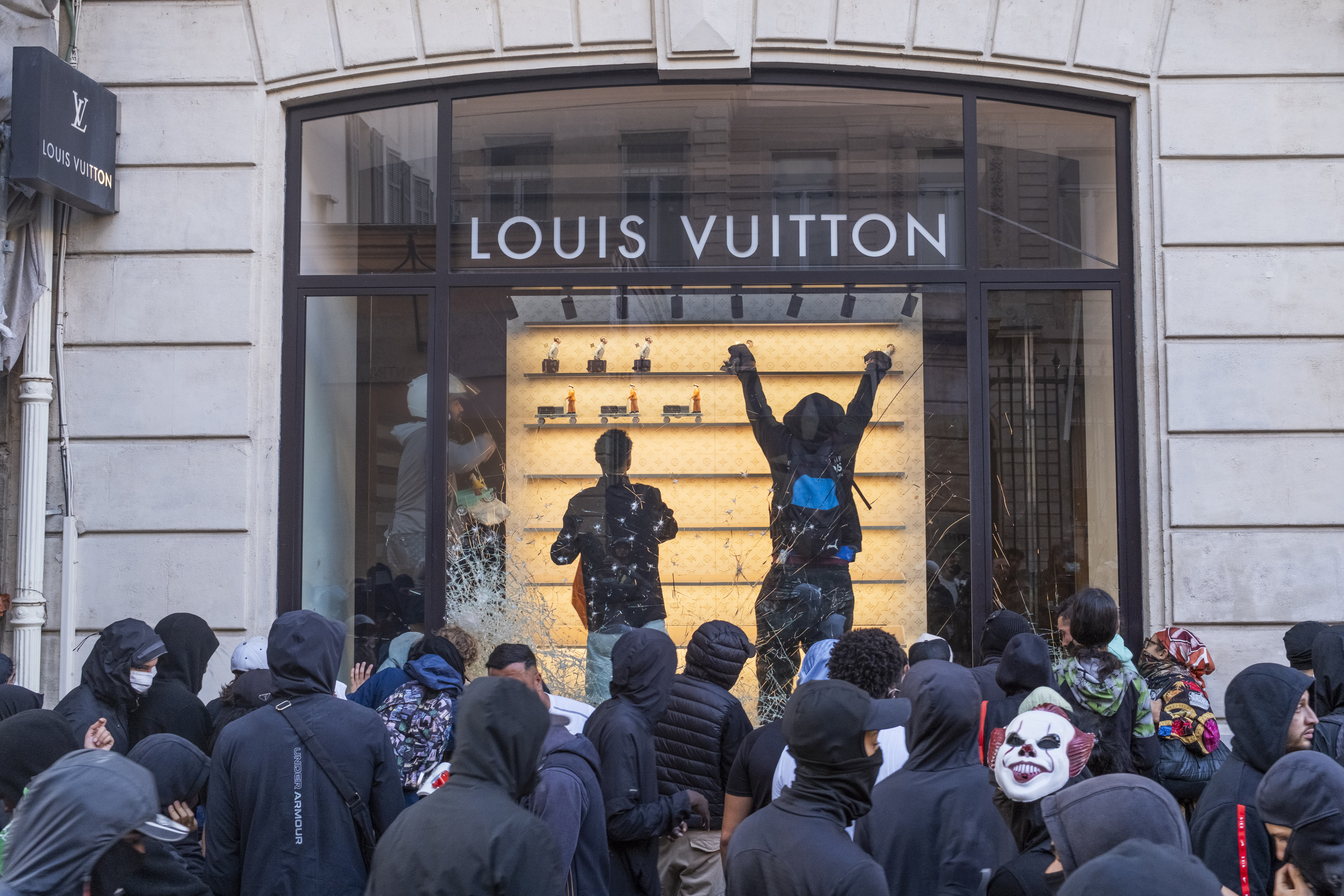 French Retailers Hit by Looting as Unrest Spreads Across Major Cities