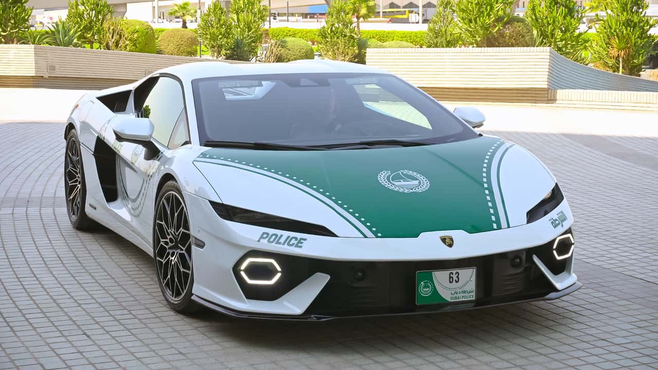 Dubai Police Adds A 907-HP Lamborghini To Its Fleet