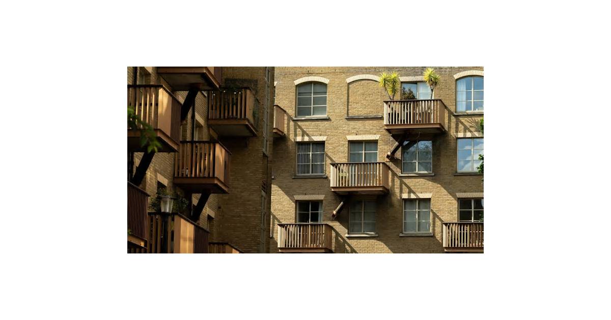 London Home Sellers Boost Asking Prices Again After Tough Year
