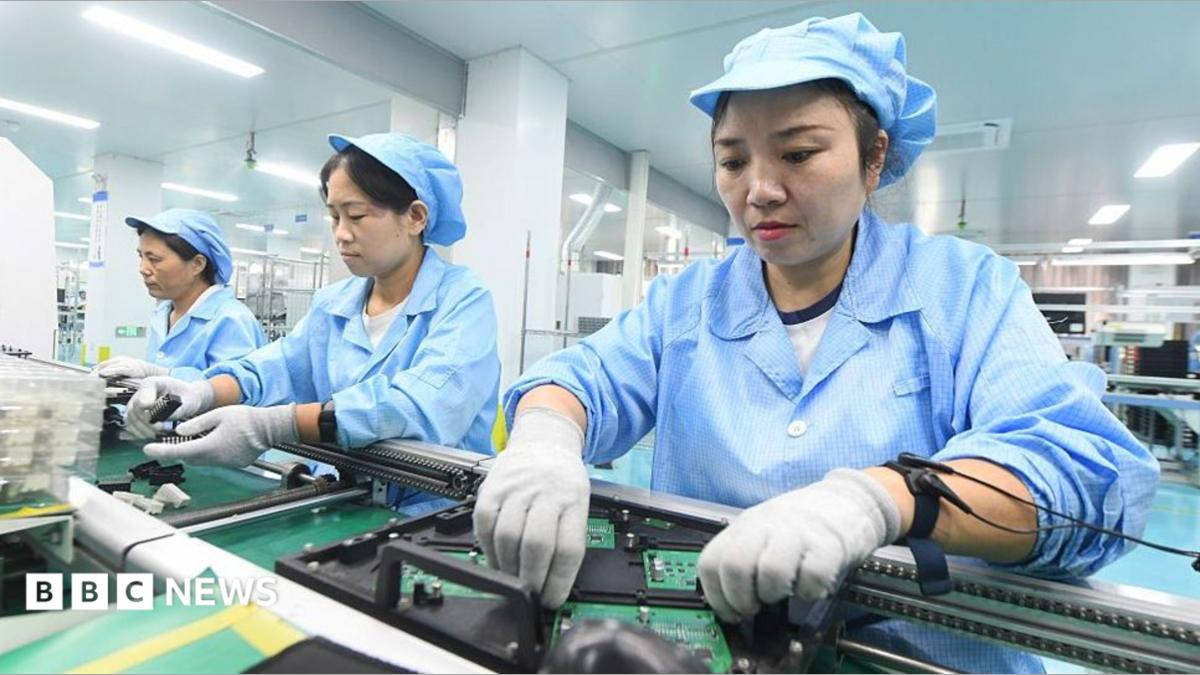 China's economic growth picks up as AI boom boosts exports