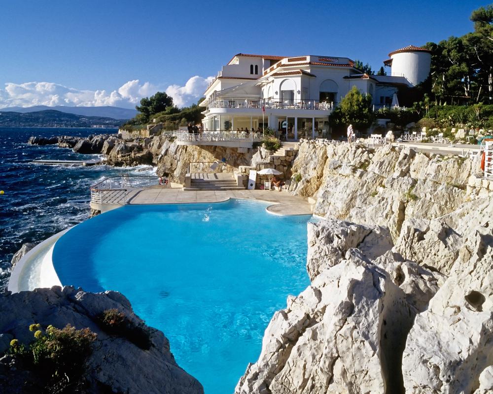 ‘No influencers’: the hotels, restaurants and beauty spots restricting photoshoots