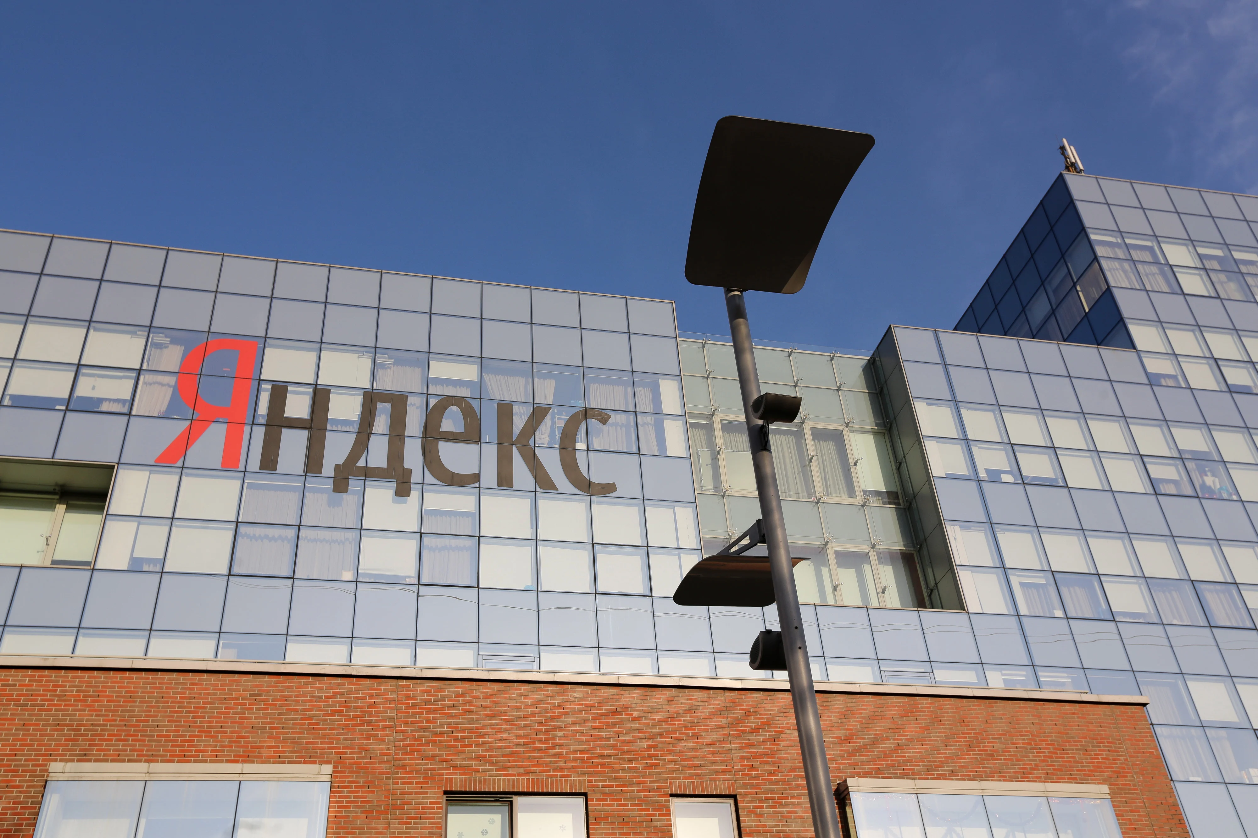 Did Ukraines data center strikes affect Russias bot army? We now have better evidence.