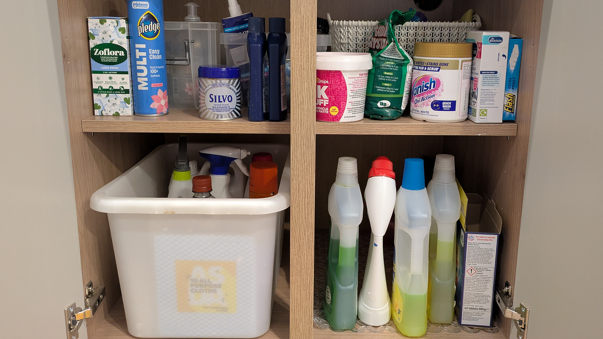 Stop buying expensive cleaners — 3 secret stain removers already hiding in your bathroom