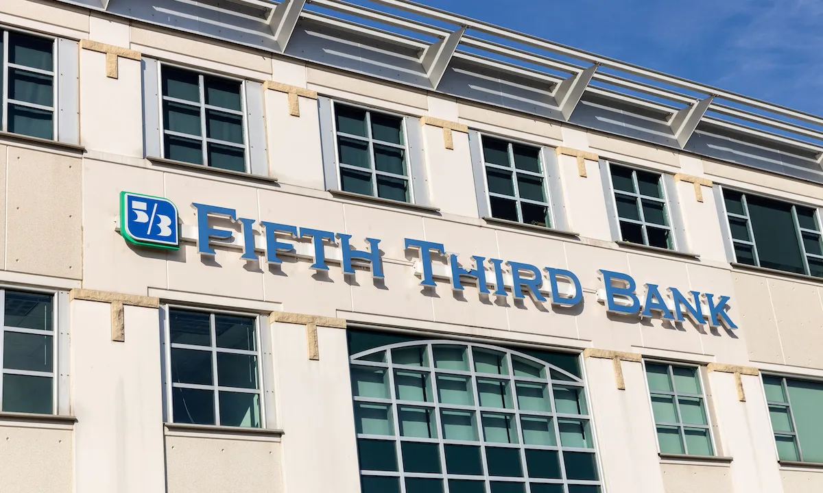 Fifth Third Plans to Beat AI Disruptors at Their Own Game