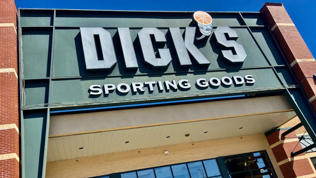 Dick’s Sporting Goods’ seasonal hiring slips