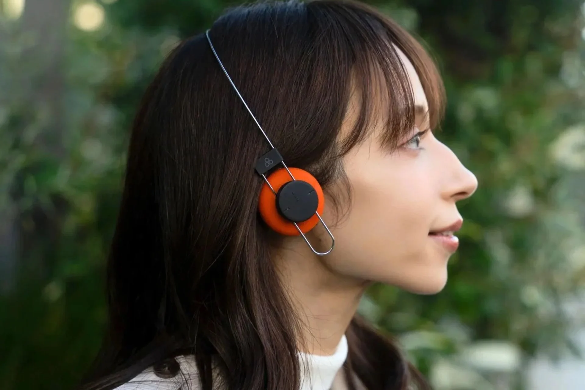 These Retro Headphones Are So Thin They’re Basically Nonexistent