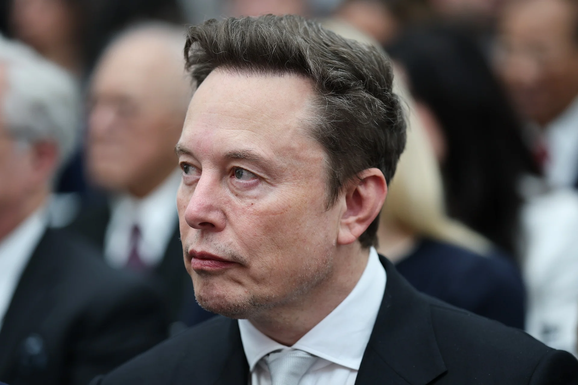 Elon Musk (Kinda) Promises to Give SpaceX Shares to ‘Every Kid In America’