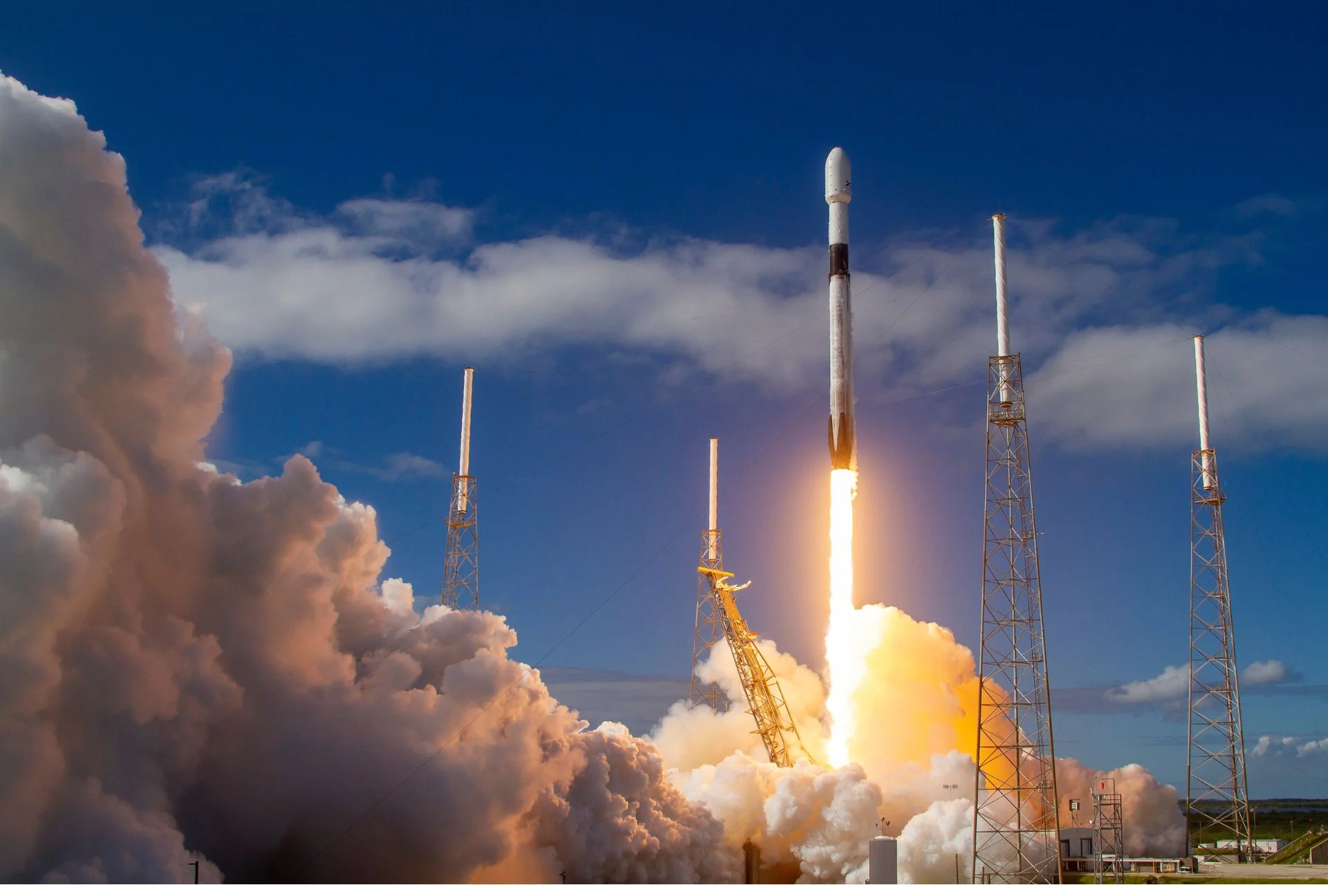 Europe Doesn’t Want Elon Musk’s SpaceX to Hold Its Phone Networks Hostage