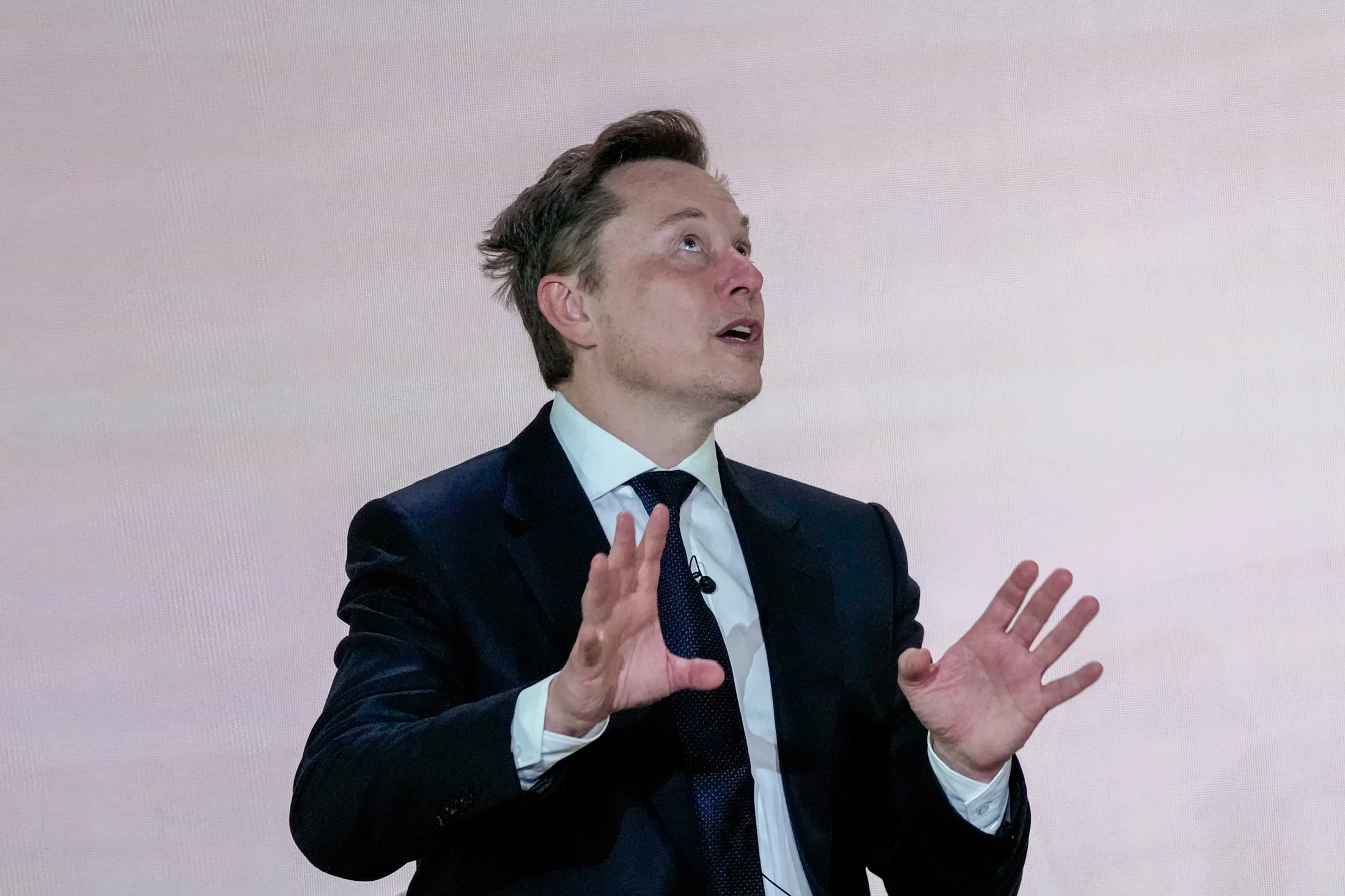 Elon Musk Just Said He’ll Give a SpaceX Share to ‘Every Kid in America.’ That Could Cost Him $10.7 Billion.