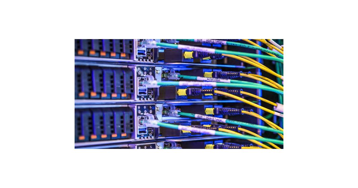 Data Center Firm Elice Plunges 33% in Debut Sunk by AI Worry