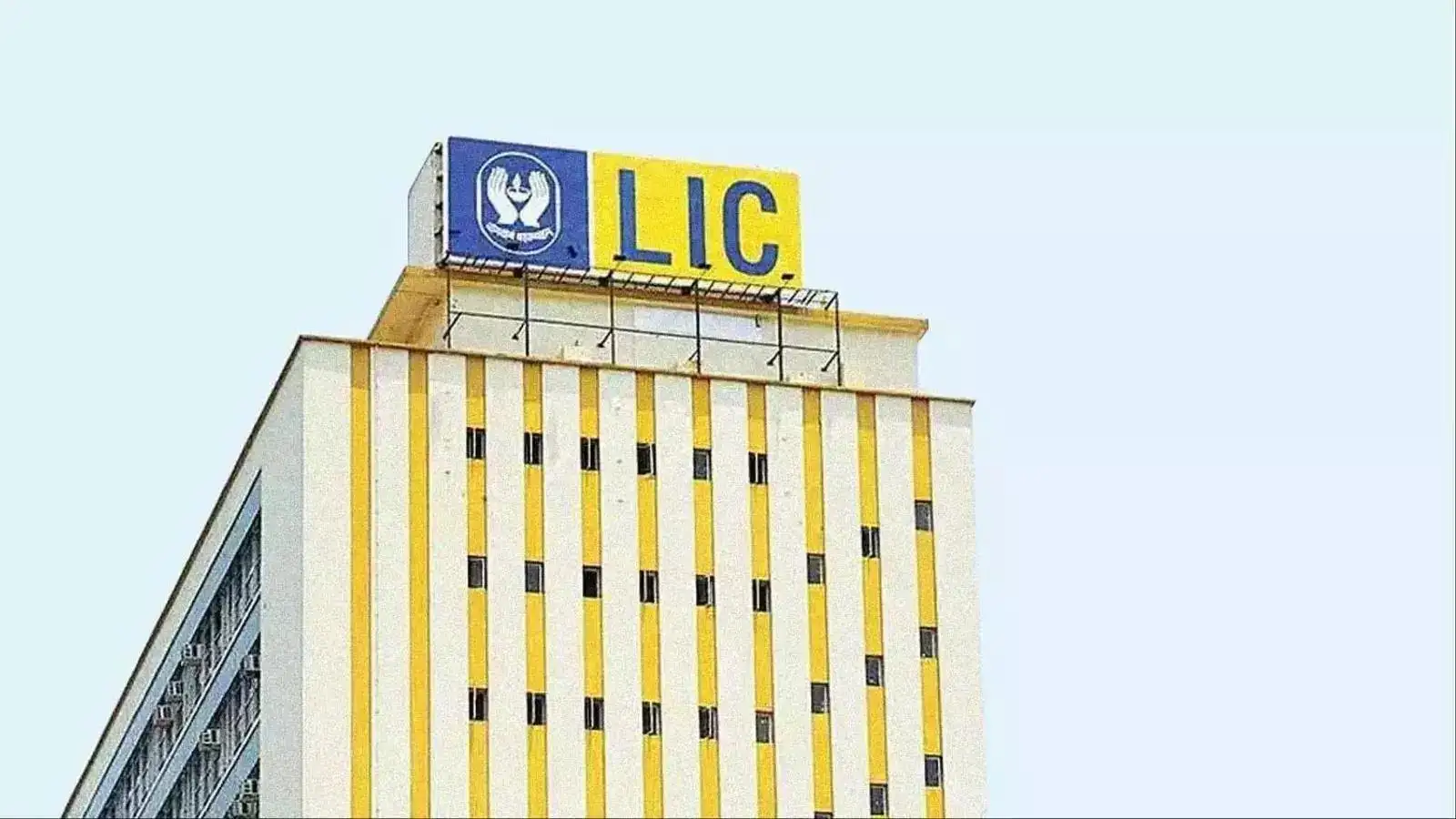 IRDAI commission curbs could push 15-40% of LIC agents out over 2-4 years, deter new recruits, warn industry veterans