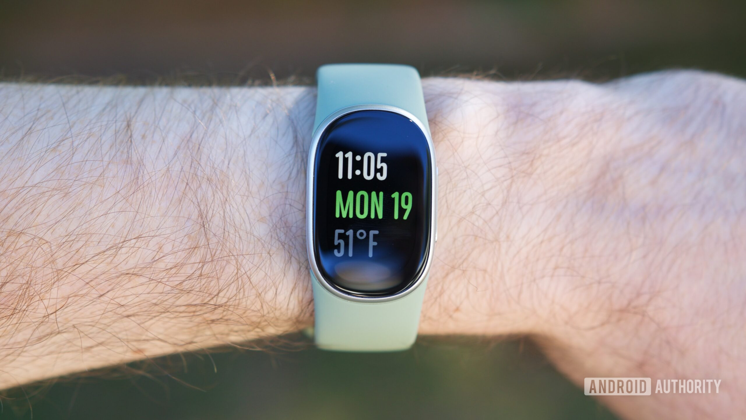 After a few days with the Fitbit Edge, I think Google found the sweet spot