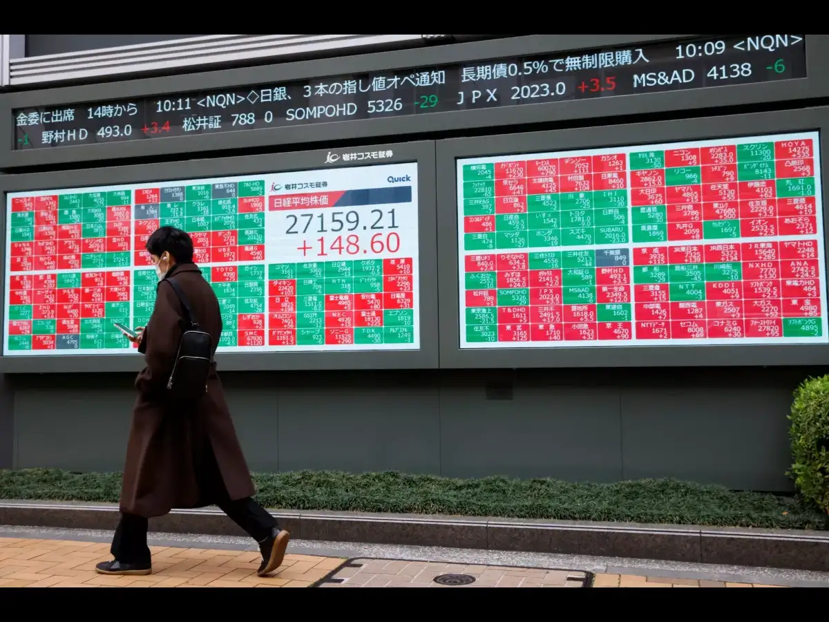 Global shares mostly decline after AI stocks lead a rebound on Wall Street