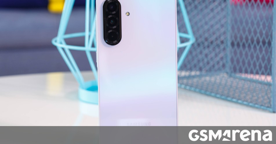 Samsung Galaxy A36's One UI 9 update lands in Europe