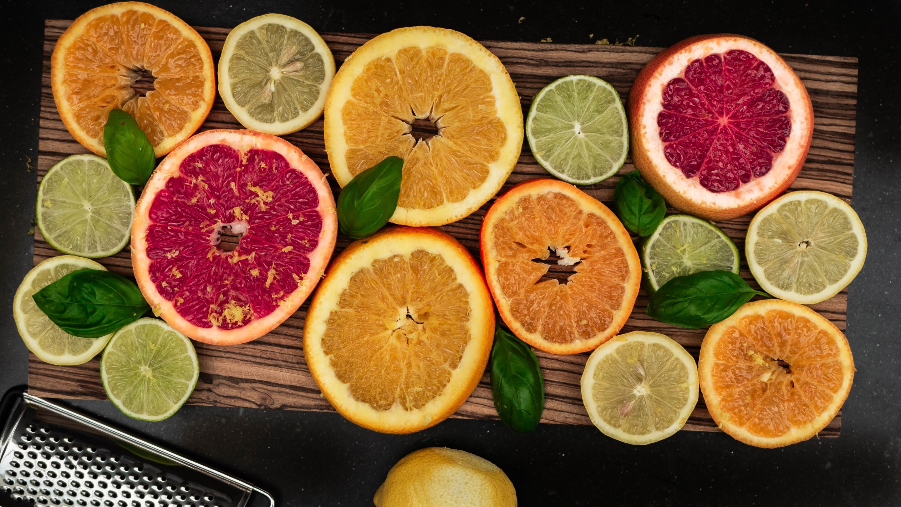 Flavonoid found in citrus slows lung cancer cell growth in lab tests