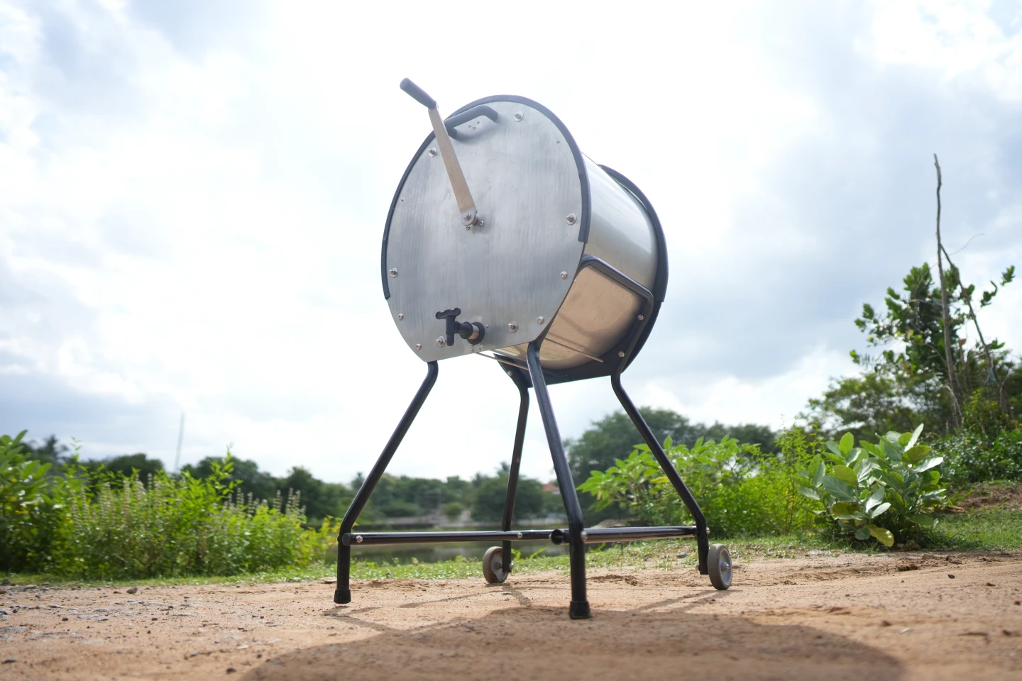 Non-electric washing machine chalks up big win for low-tech ingenuity