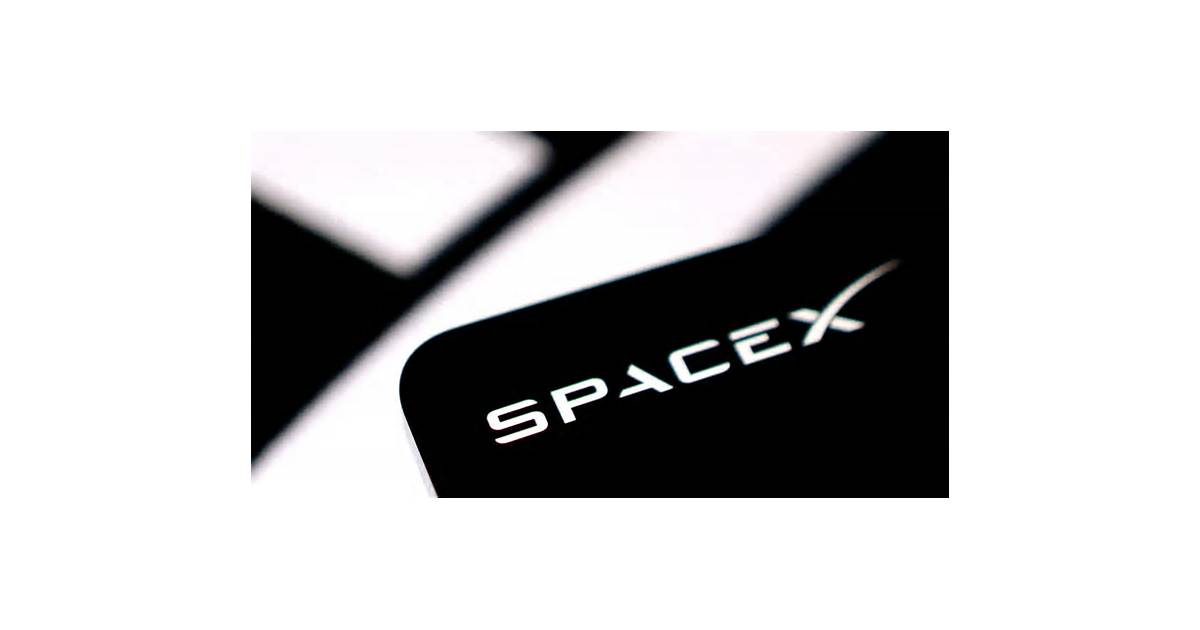 SpaceX investors, ahead of results, press Musk on Tesla merger