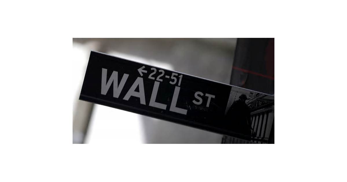 Asian stocks climb as strong earnings buoy Wall Street