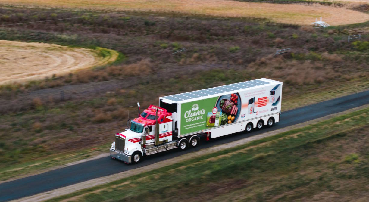 Transport giant buys Australia’s first solar-powered battery-electric refrigeration unit after 1,671 km freight trial