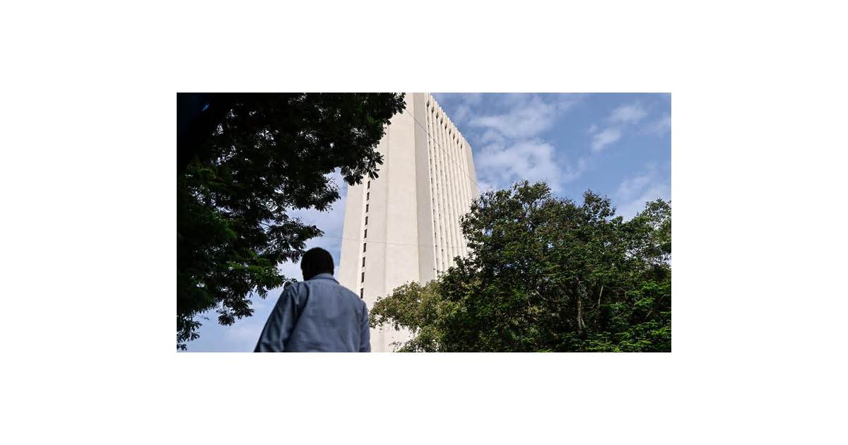 RBI Turns Away All Bids at Treasury Bill Sale Amid Bond Selloff