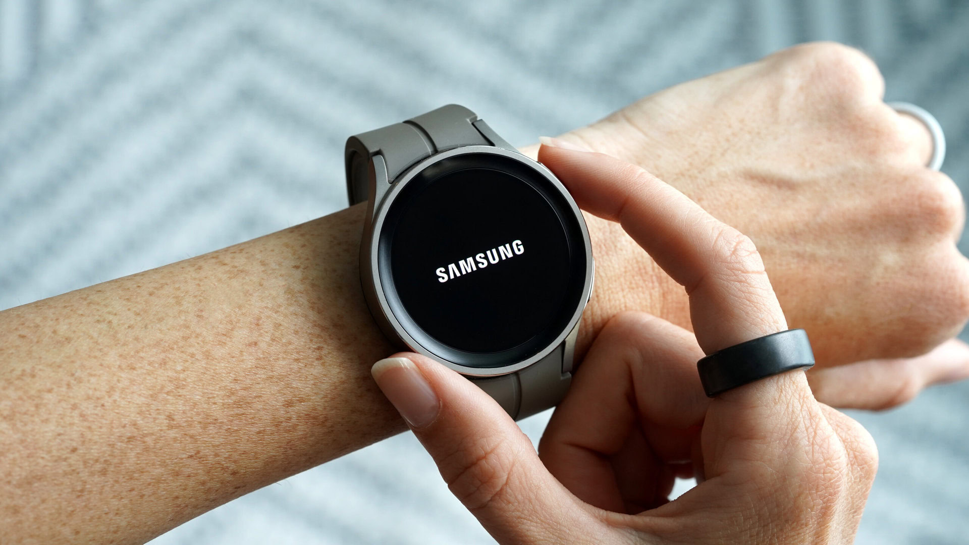 Several Samsung Galaxy Watch owners report alarming burn-like wrist marks