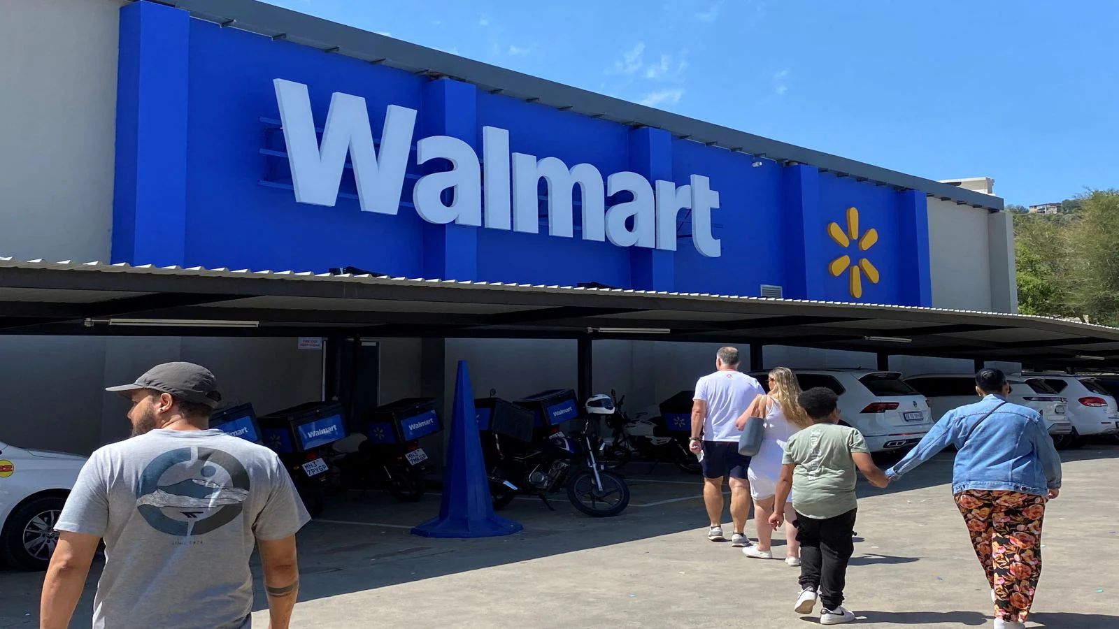 Walmart lets AI agents shop for customers as Amazon blocks rivals like Meta’s Muse