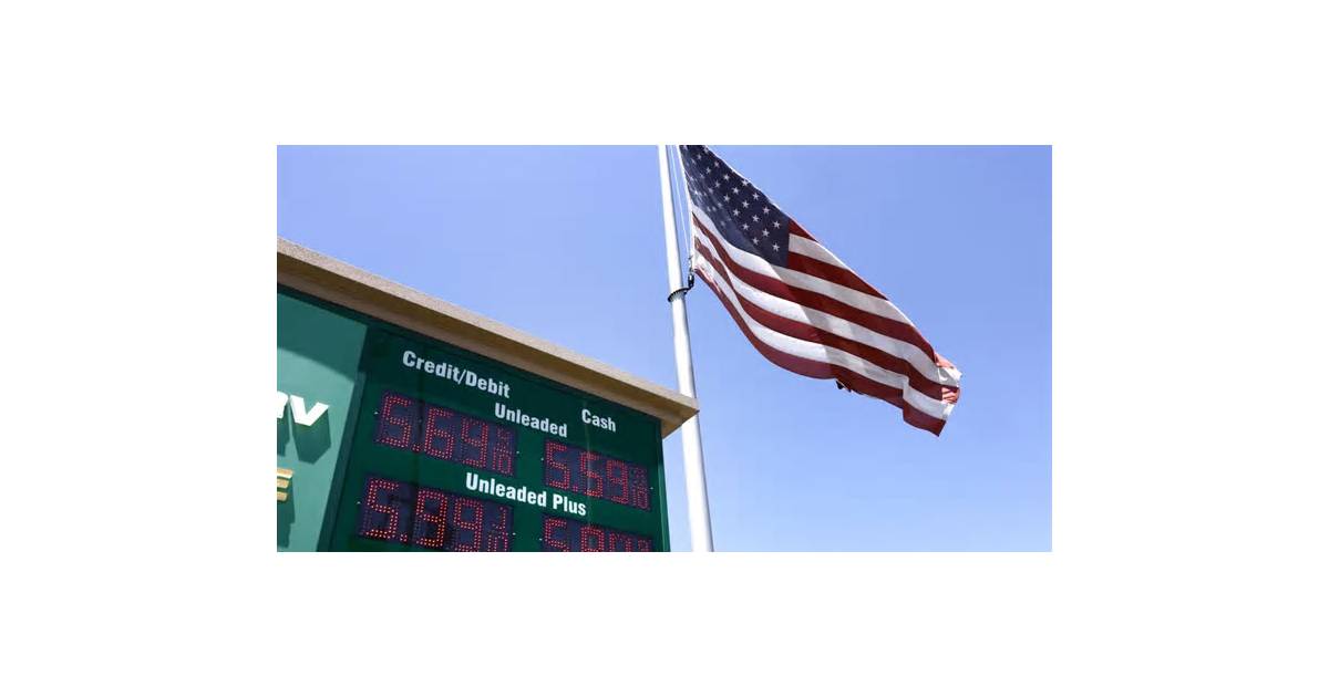 Oil Market Fragmentation Is Making Crude Both Cheap and Expensive