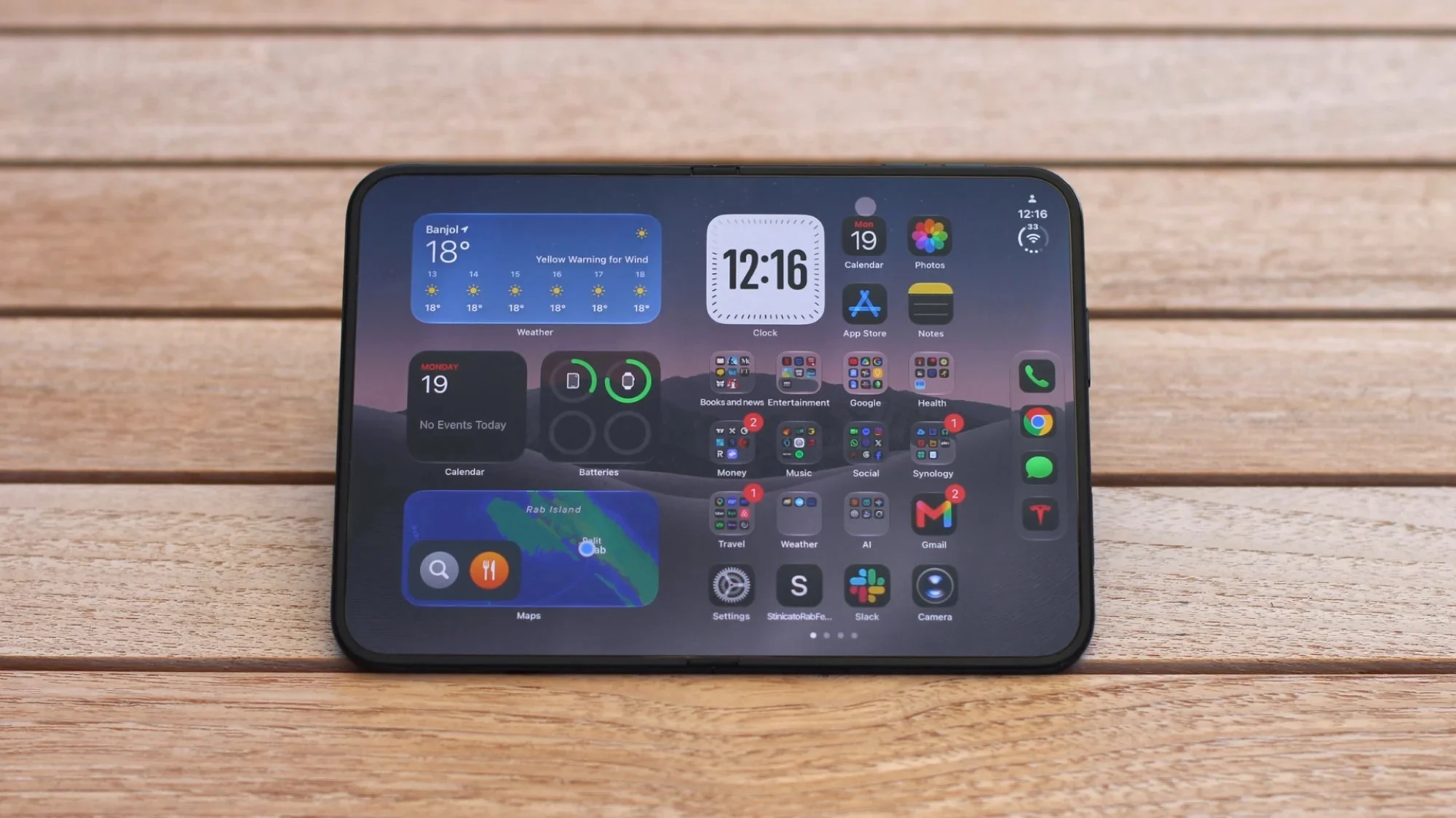 iPhone Duo reviewers dislike this one thing about Apples foldable