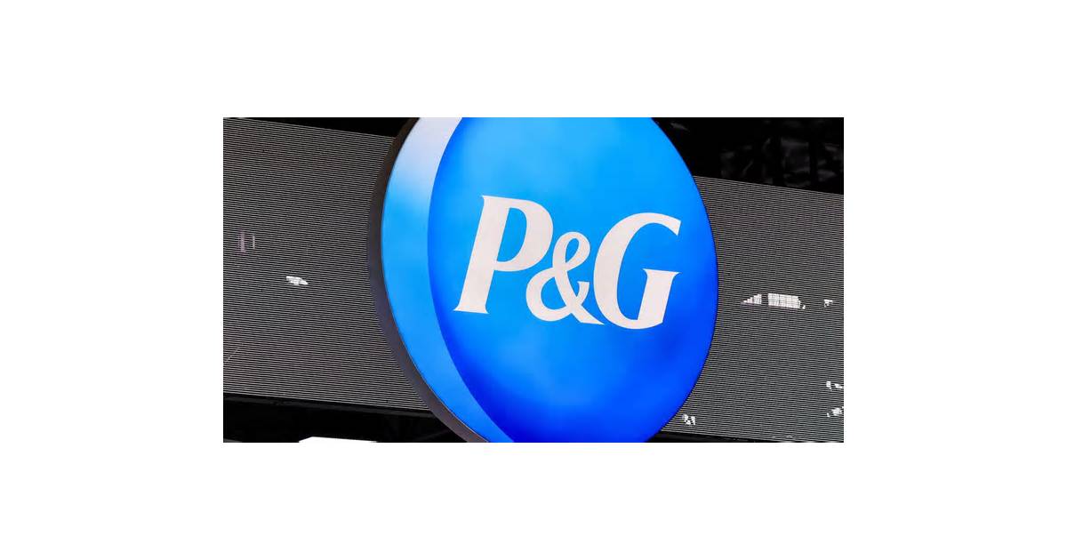 P&G flags bigger hit to annual profit from higher commodity costs, beats revenue estimates