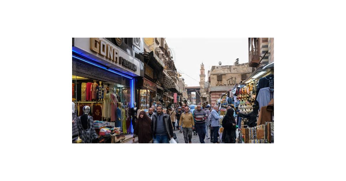 Egypt Pound Hits Record Low Amid Mideast Turmoil