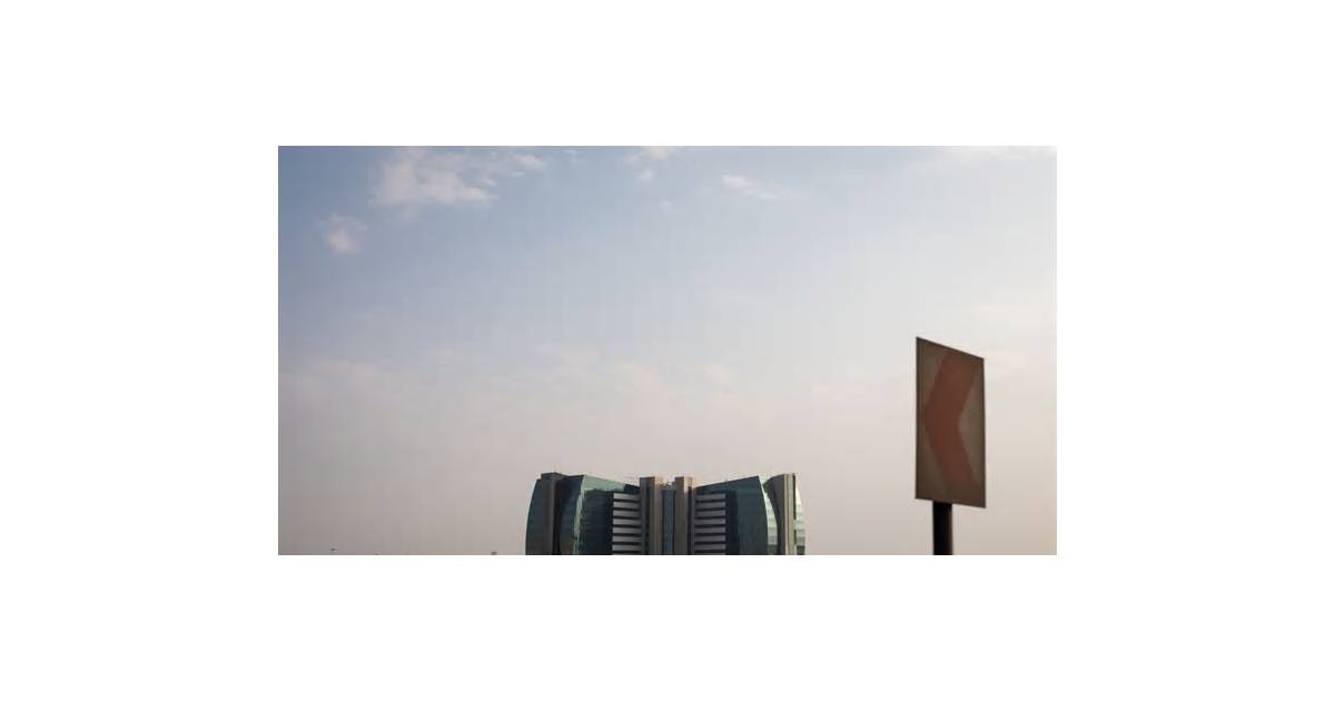 Saudi Aramco Evacuates Headquarters, Asks Staff to Work Remotely