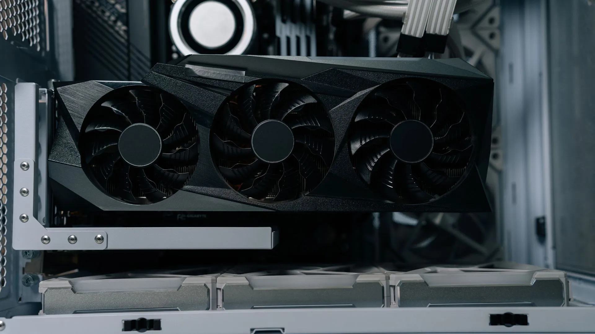 50 AI agents built a working society on four gaming GPUs, reproducing an MIT study