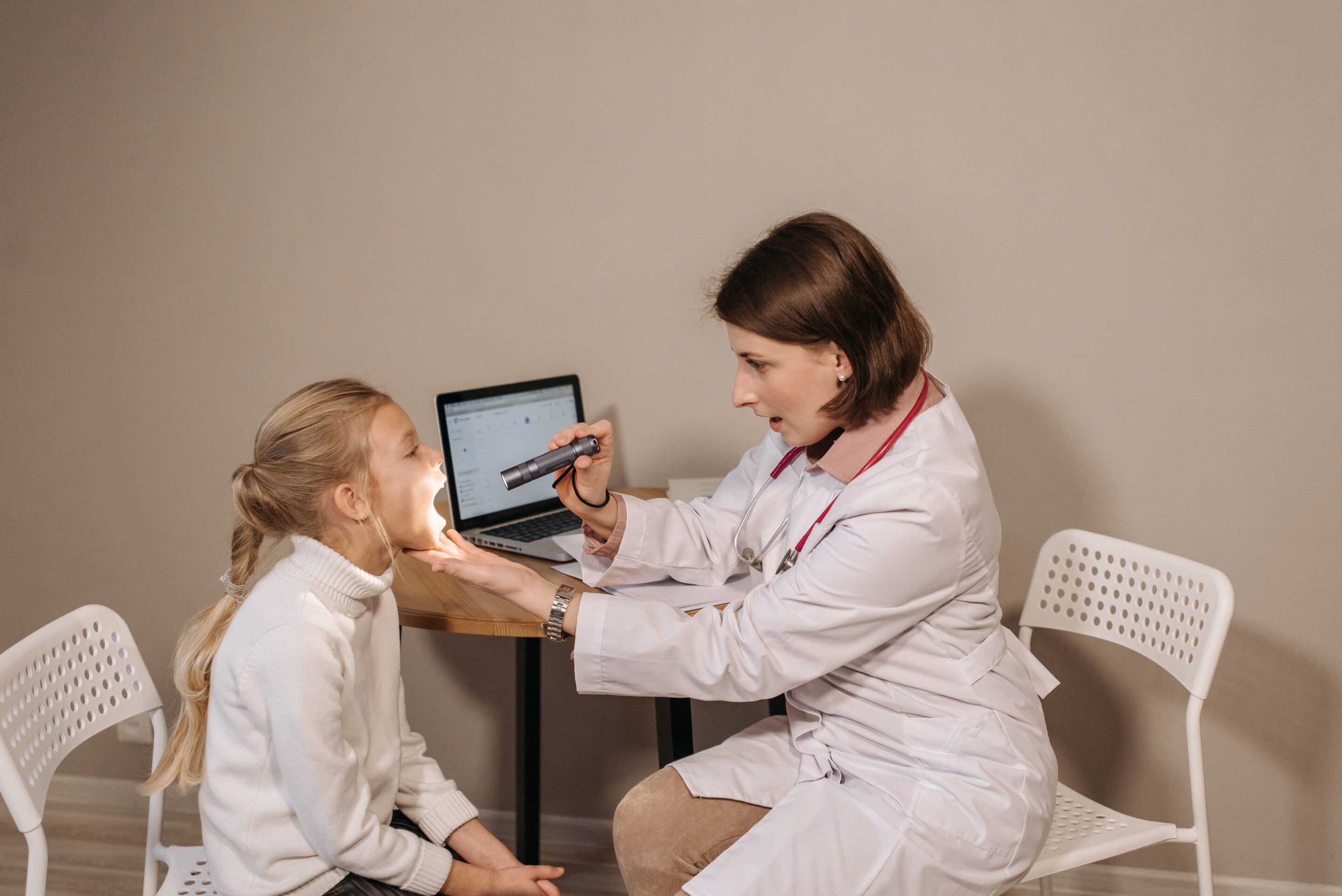 Hands-on training may help pediatric residents communicate better with families of medically complex children