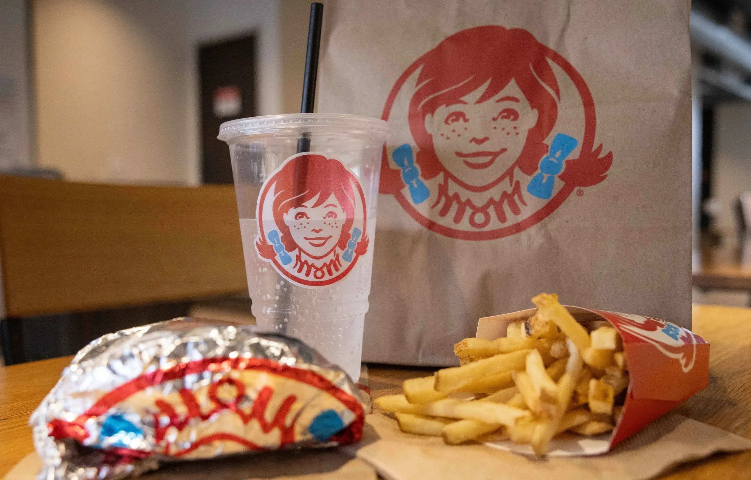 Wendy’s Hopes to Win Back Customers by Serving Up the Past With Its ‘Iconic’ Dave’s Single Combo Meal for $7.99