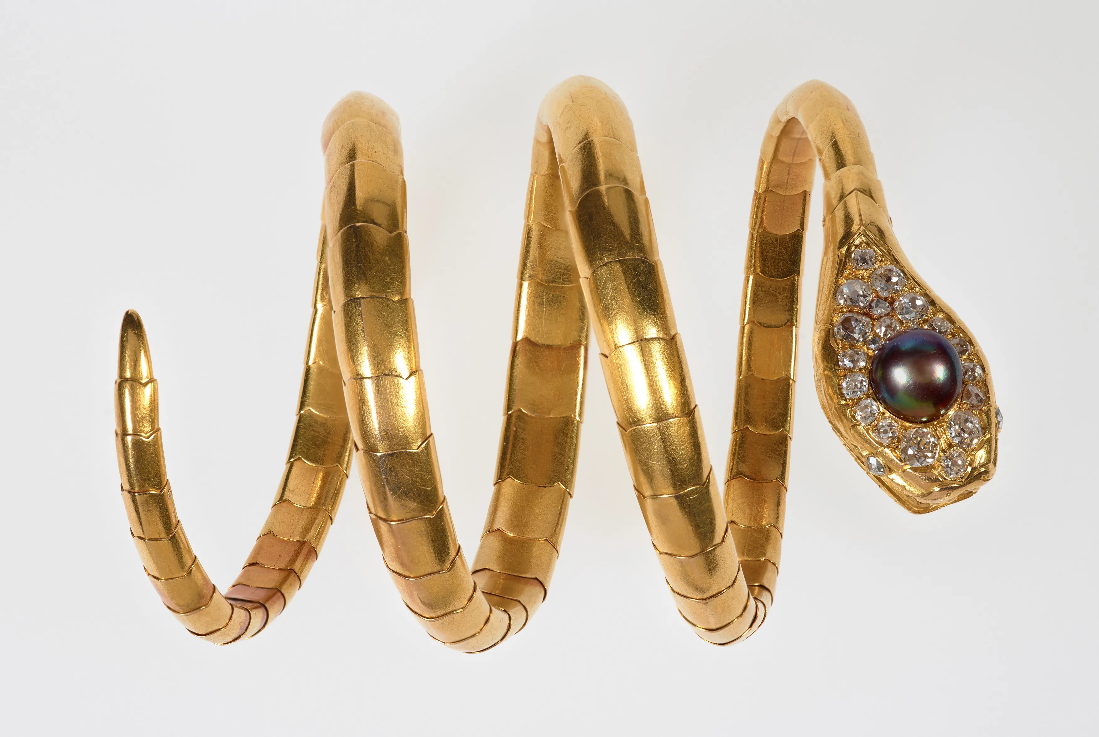 From Tiaras to Tiny Rings, British Royal Jewelry Will Go on Display in Landmark Show at King’s Gallery