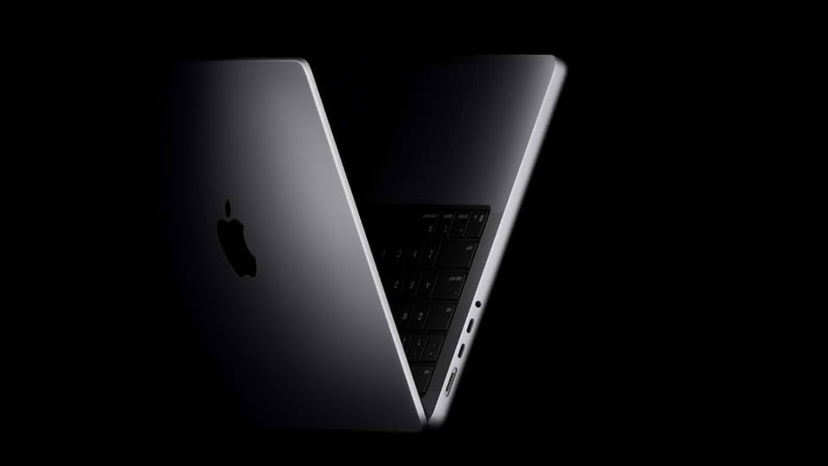 Amazon cuts $900 off the 2026 MacBook Pro with M5 Max chip