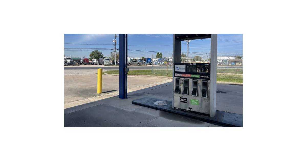 Trump's tax-exempt diesel draws skepticism from farmers, eludes others