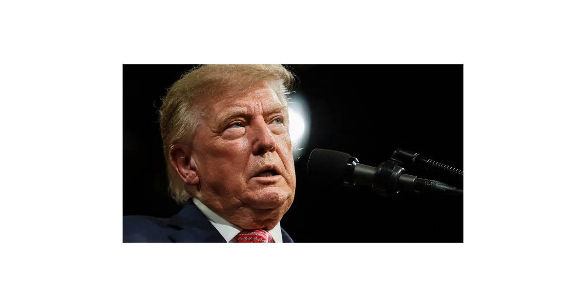 Trump signs order aimed at reducing single-family housing costs
