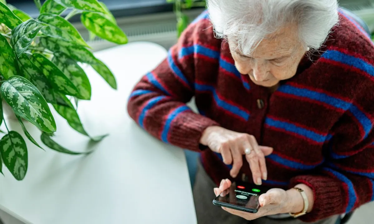 FTC Data Shows Investment Scams Fuel Fivefold Surge in Seniors’ Fraud Losses