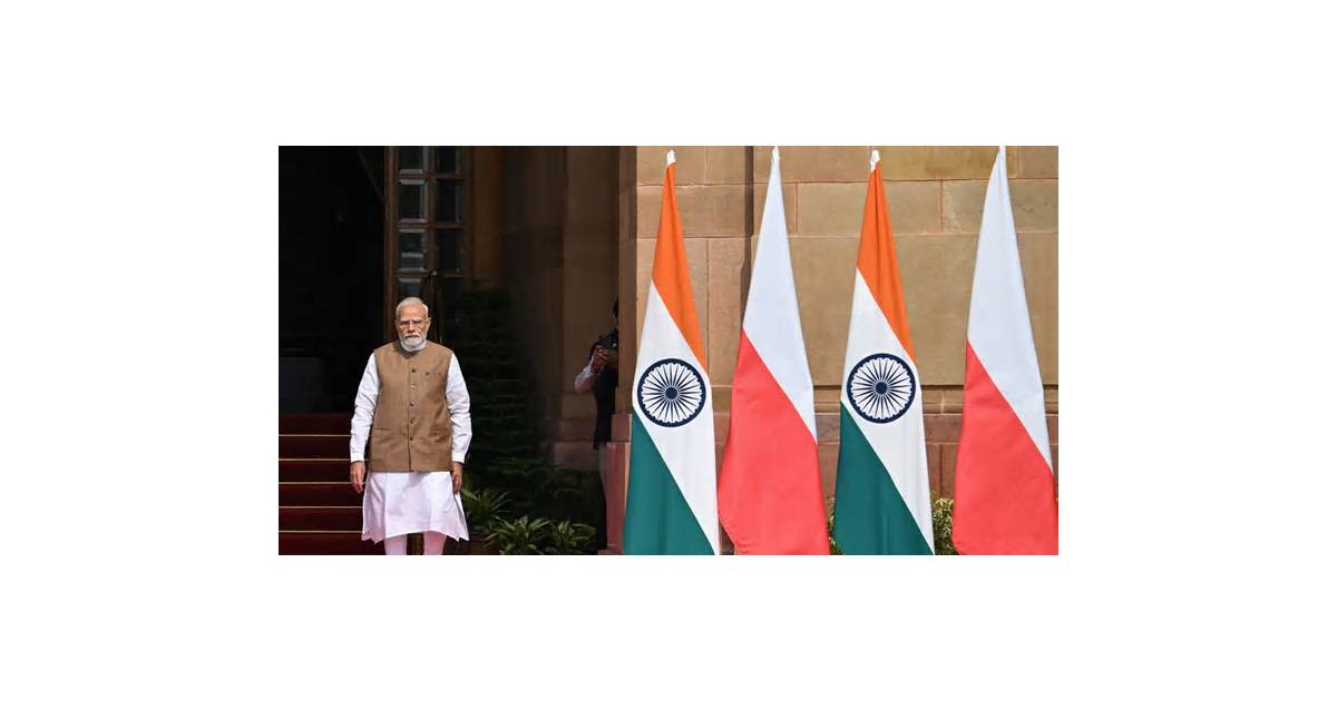 Modi Attacks Rahul Gandhi Over ‘Disorder’ Risk to India’s Image