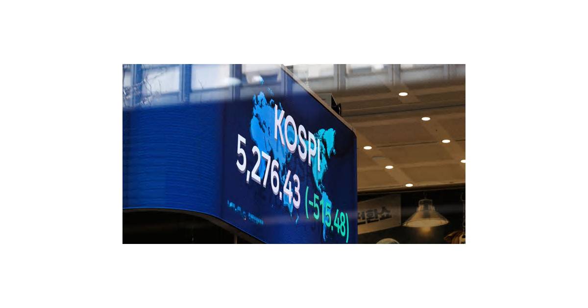 Tech Rout Leaves South Korean Stocks Twice as Cheap as Indonesia