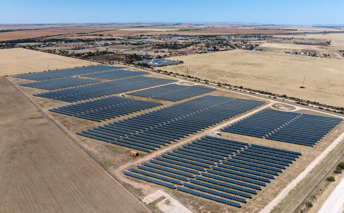 Australian solar drives renewables to record 80.4% share of NEM generation