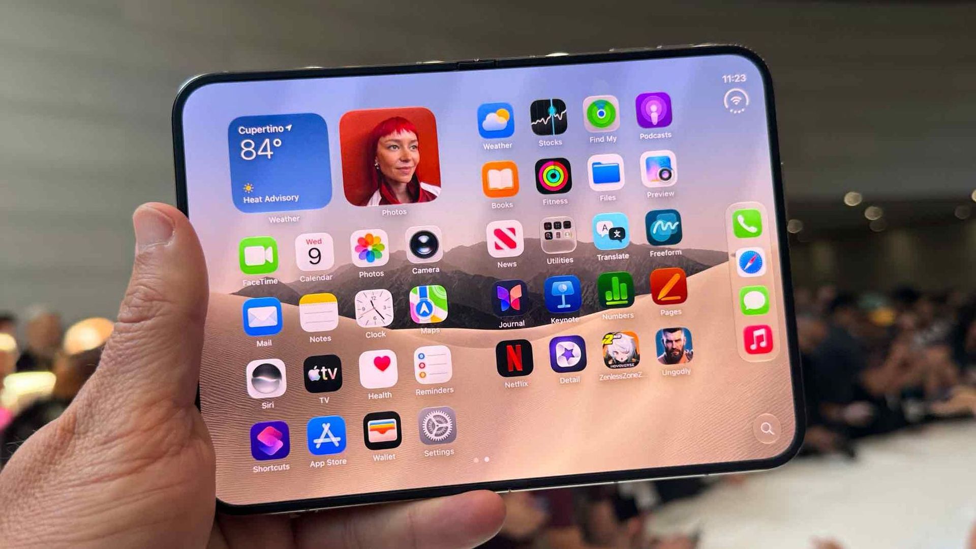 Quiz: Are these quotes about iPhone Duo or Surface Duo?