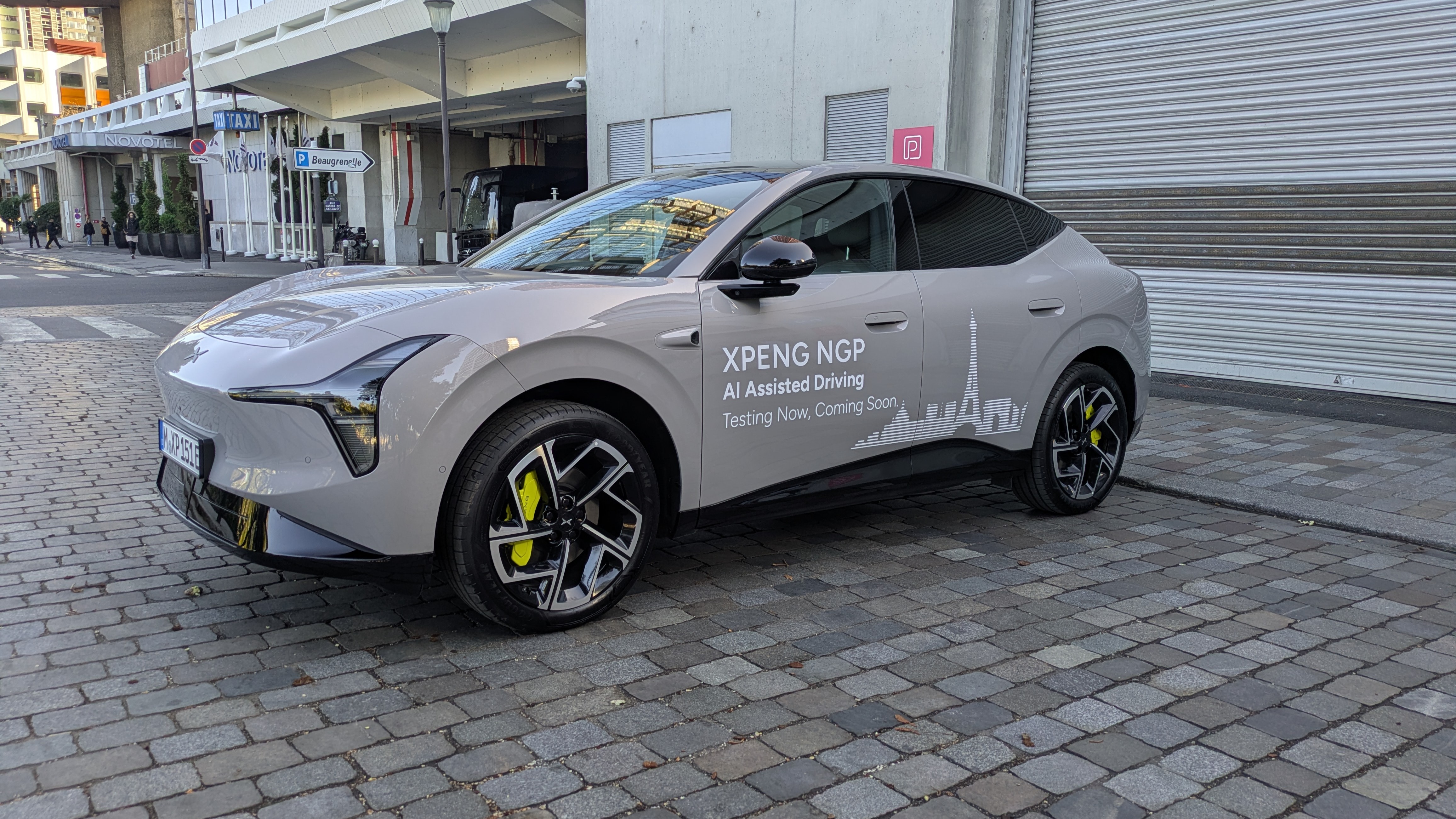 XPENG L03 With VLA 2.0 Smoothly Takes On Paris Roads