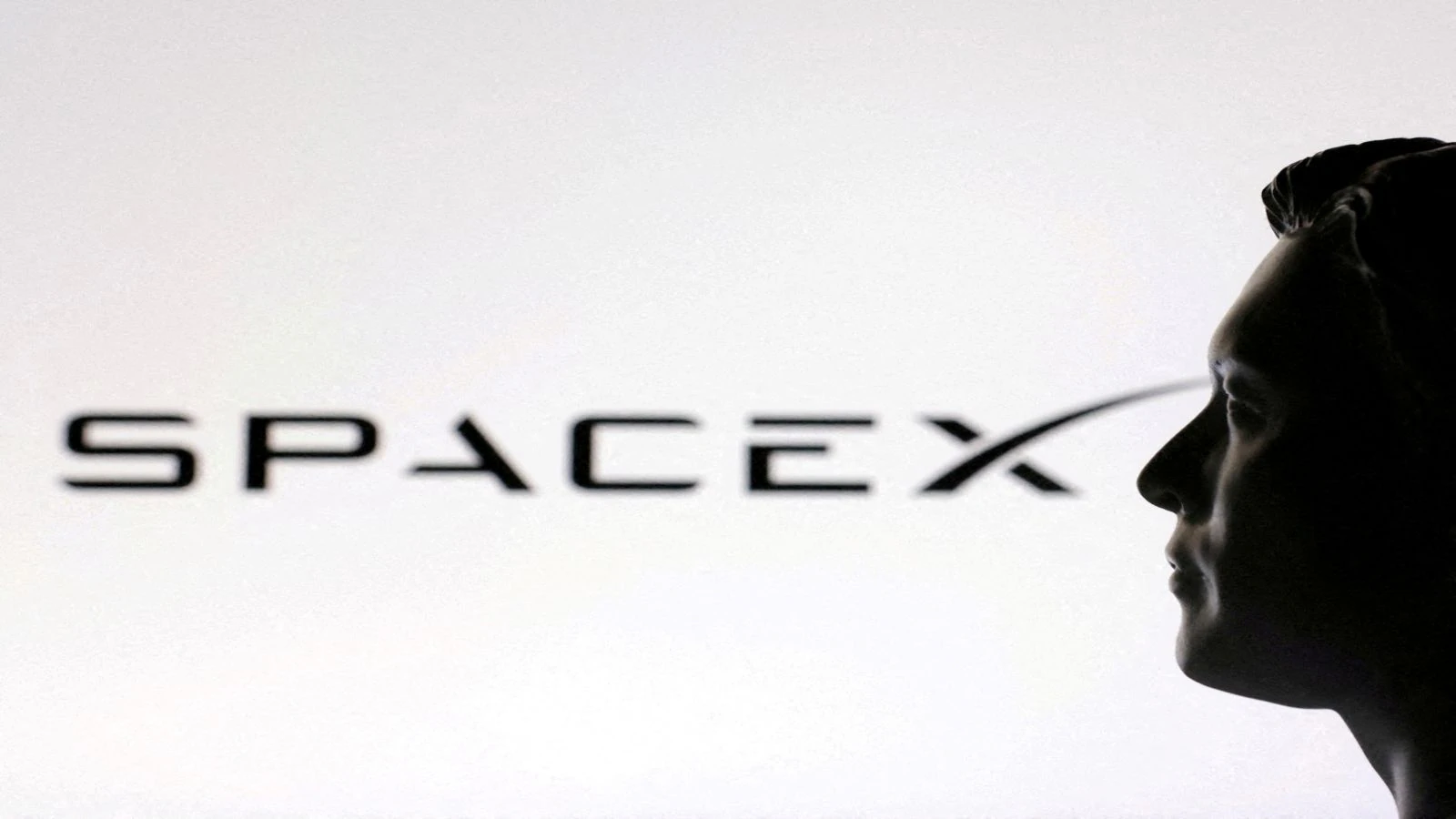 US telecom operators wobble after report SpaceX in talks for cell sites