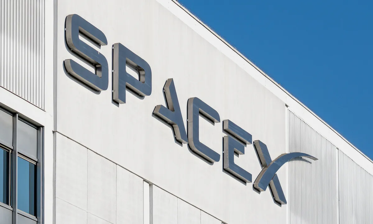 SpaceX Enlists 130 Tech Leaders to Help Businesses Deploy Grok AI