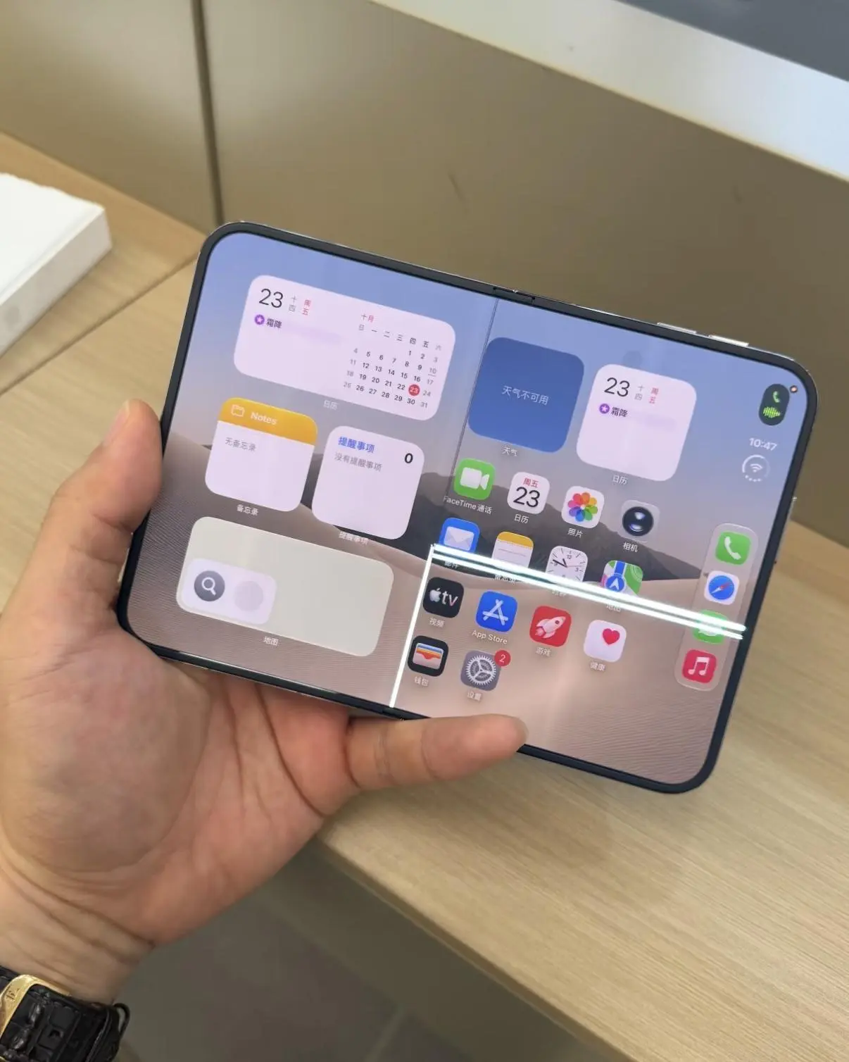 The first broken iPhone Duos are here