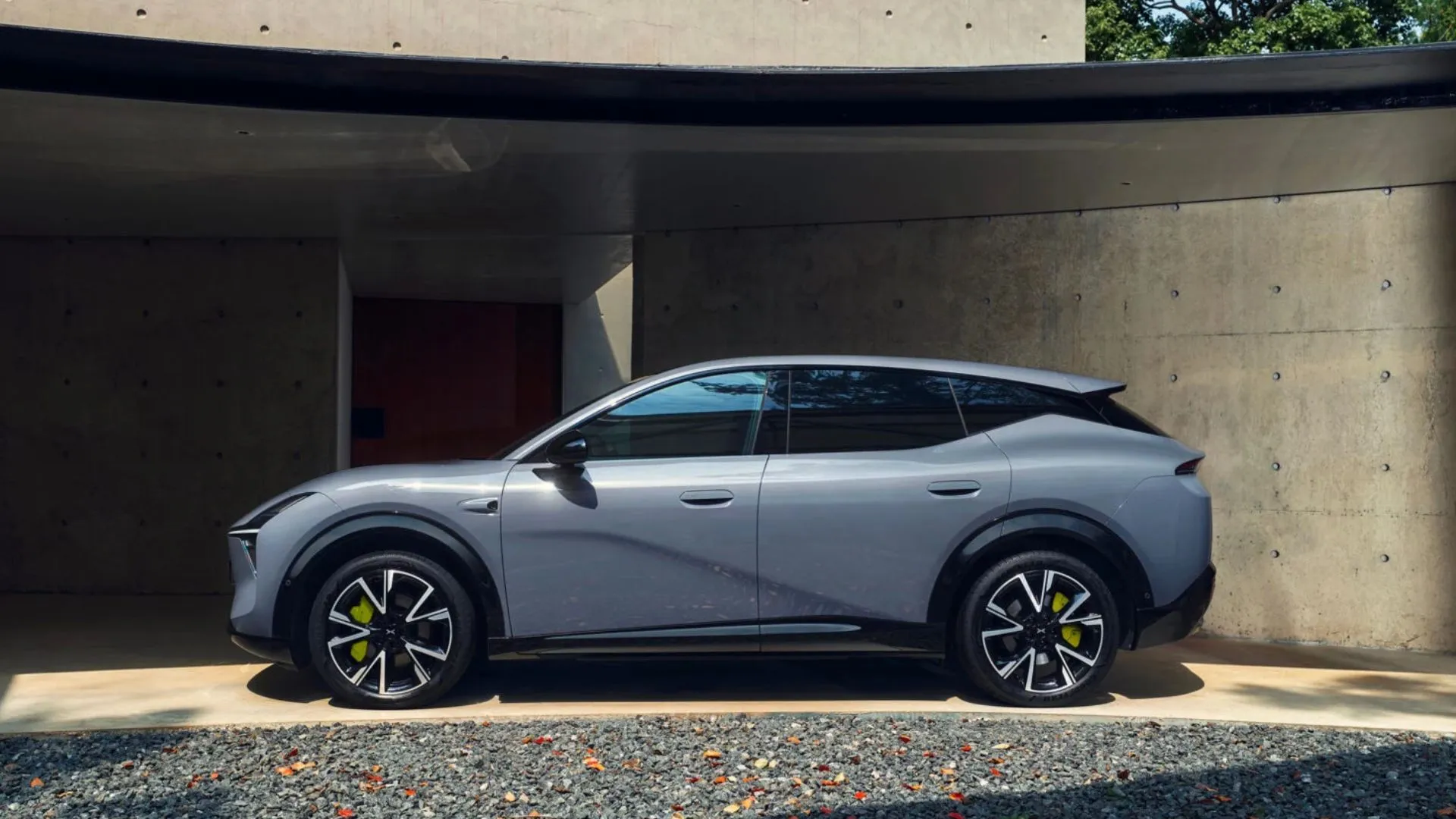 This Chinese electric crossover drove 742 miles without stopping to recharge