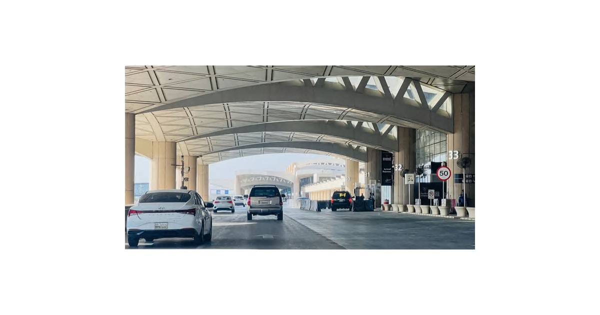 Saudi Arabia Suggests Riyadh Airport May Reopen on Sunday
