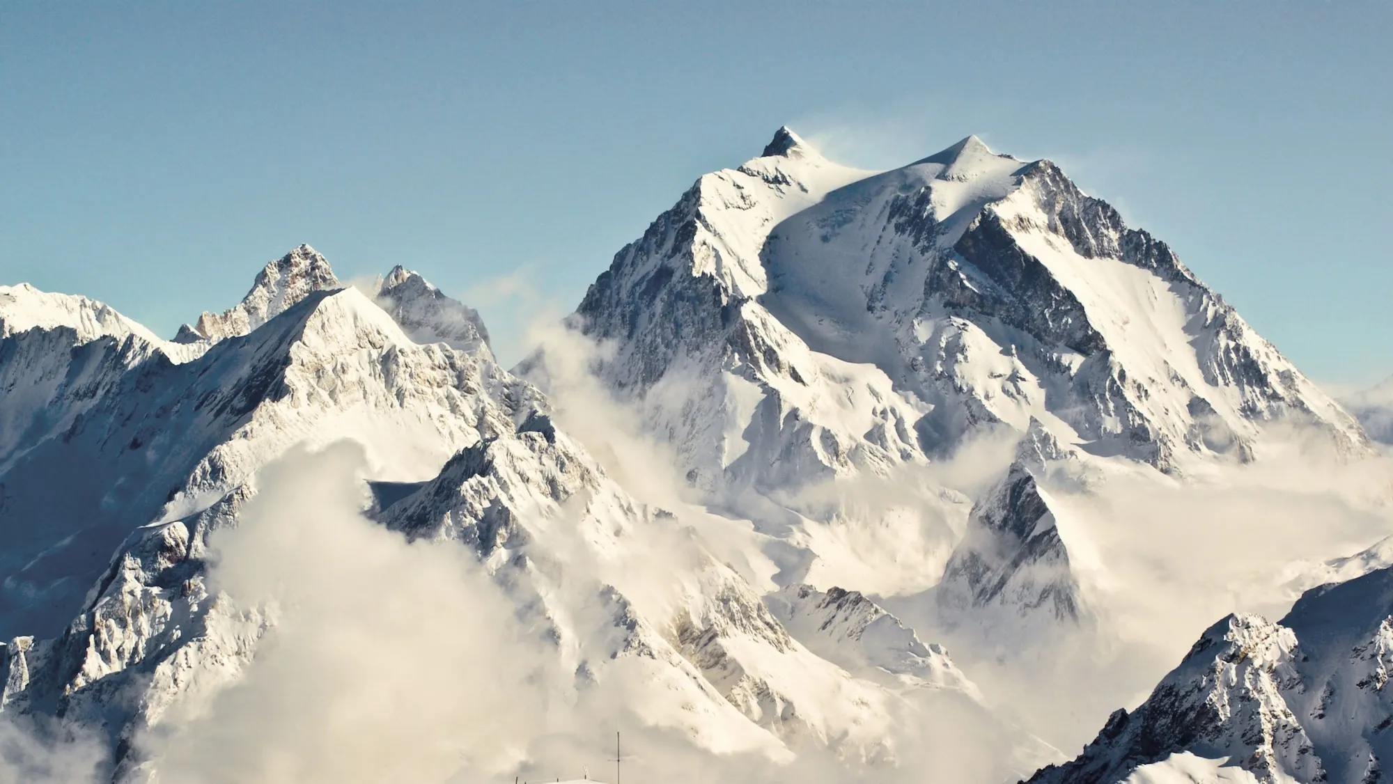 From Aspen to Niseko, the New Hotels, Restaurants, and Boutiques to Know for This Ski Season